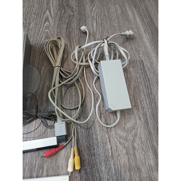 Nintendo Wii Console Bundle White RVL-001 w Everything - Picture 4 of 13
